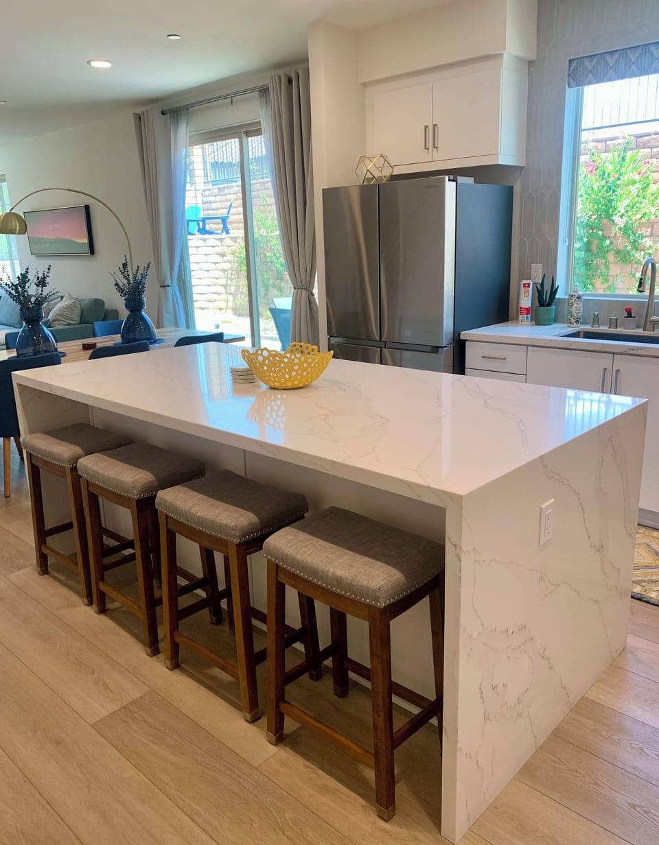 Full kitchen