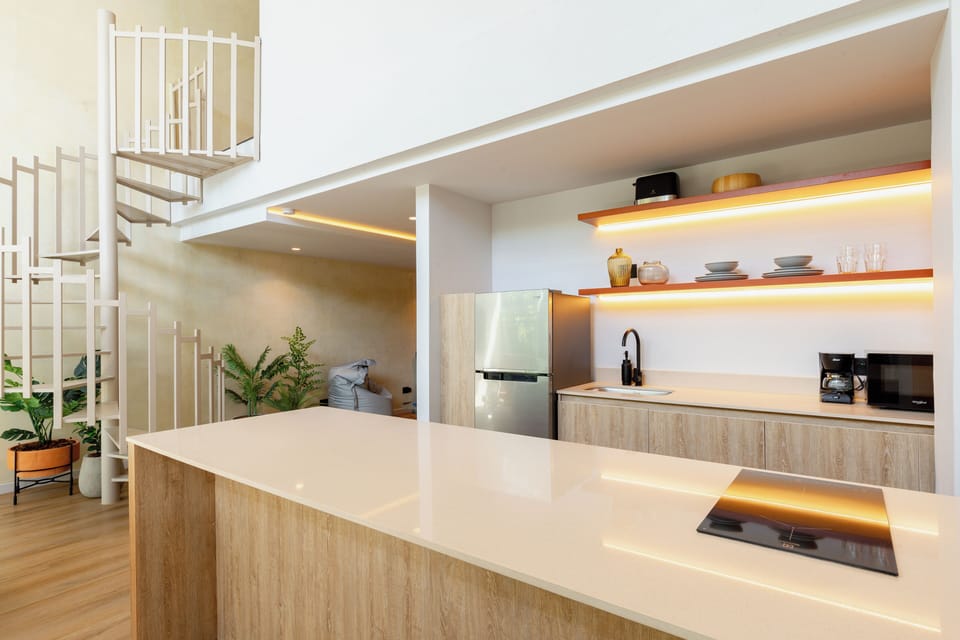 City Apartment | Private kitchen | Coffee/tea maker, dining tables