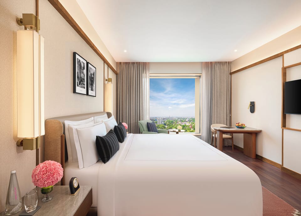 Deluxe Room, 1 King Bed | Egyptian cotton sheets, premium bedding, minibar, cribs (free)