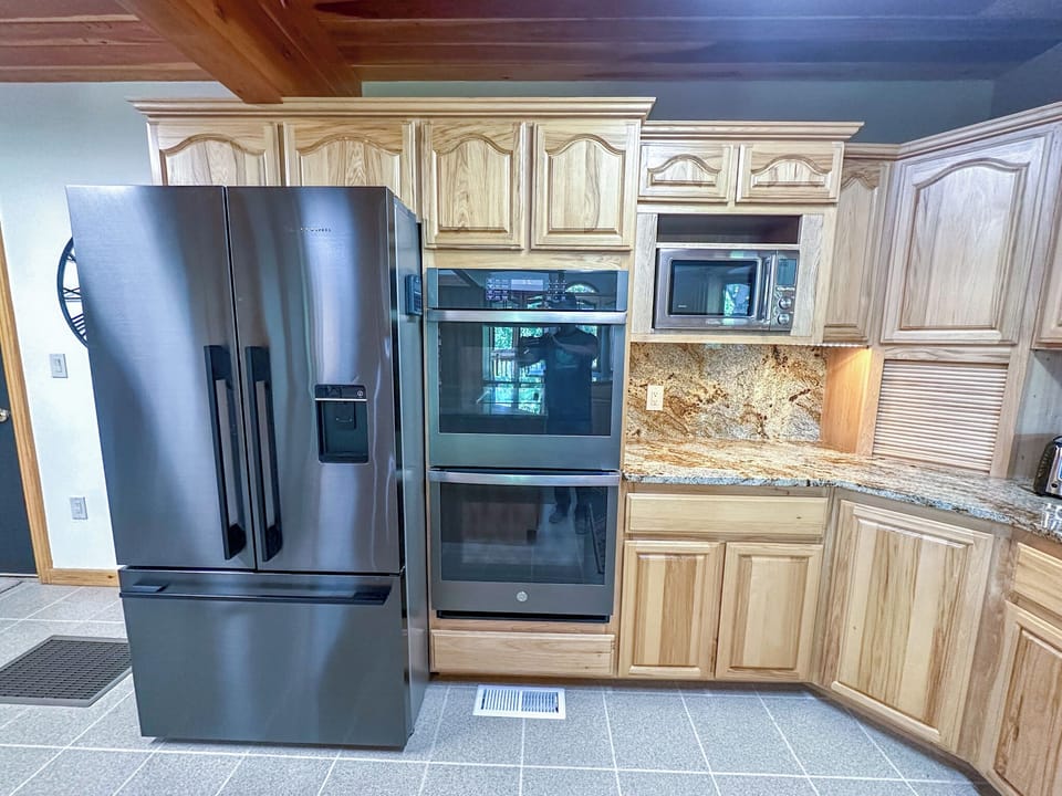 Double oven plus all the cooking tools you need
