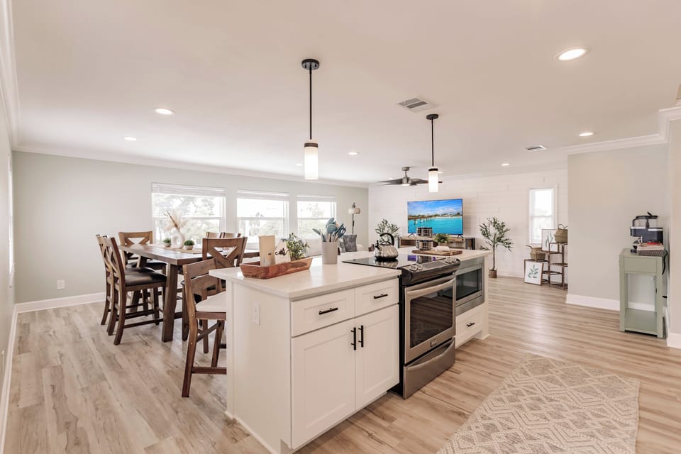 Large Kitchen with open concept