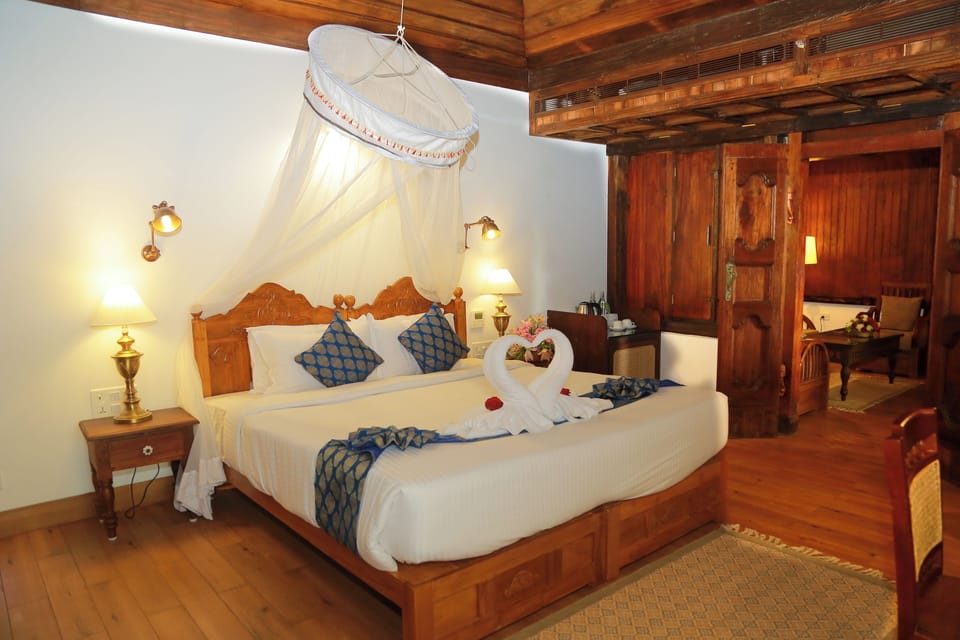 Comfort Double Room, Balcony, Hill View | Soundproofing, iron/ironing board (on request), WiFi (free)