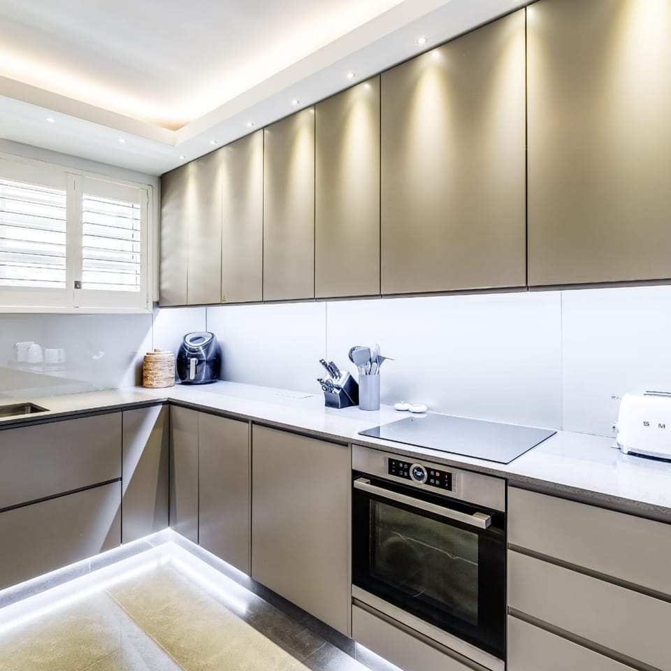 House | 2 bedrooms, desk, Internet