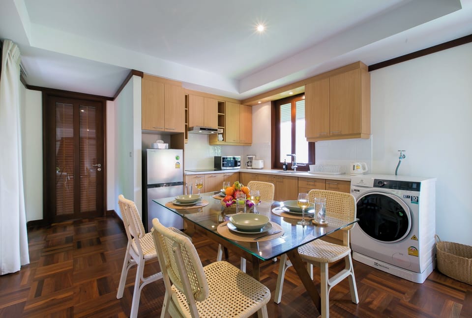 Standard Room, City View | Private kitchen
