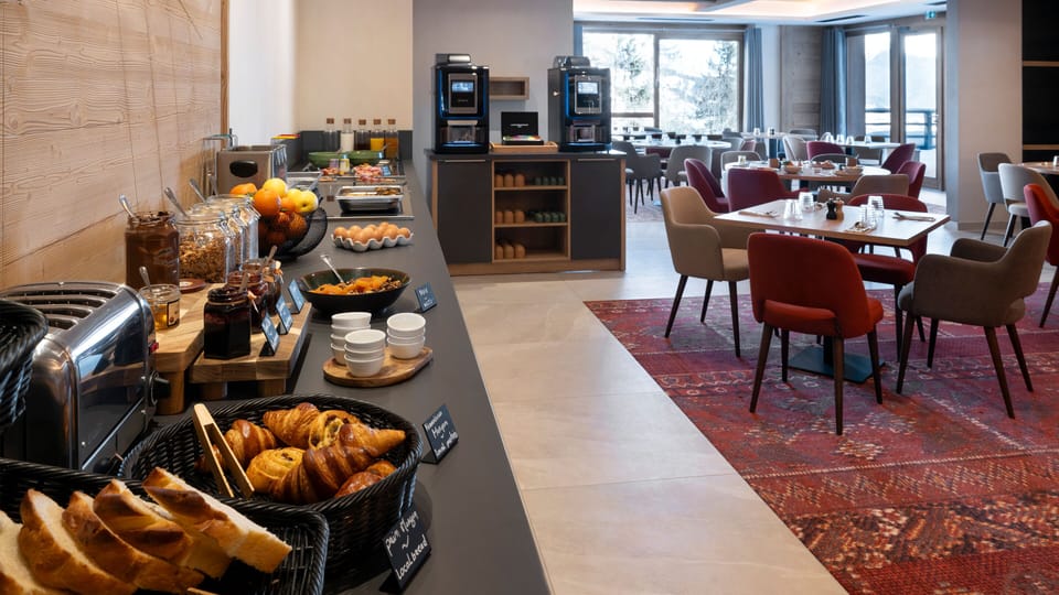 Daily buffet breakfast for a fee