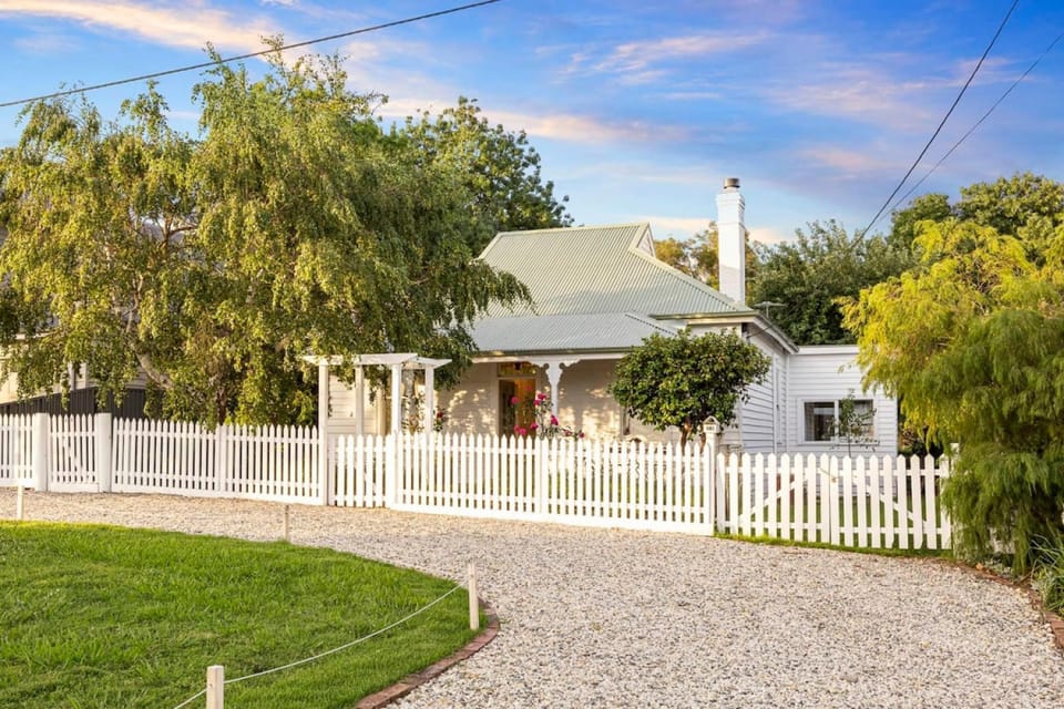 House | 6 bedrooms, Internet