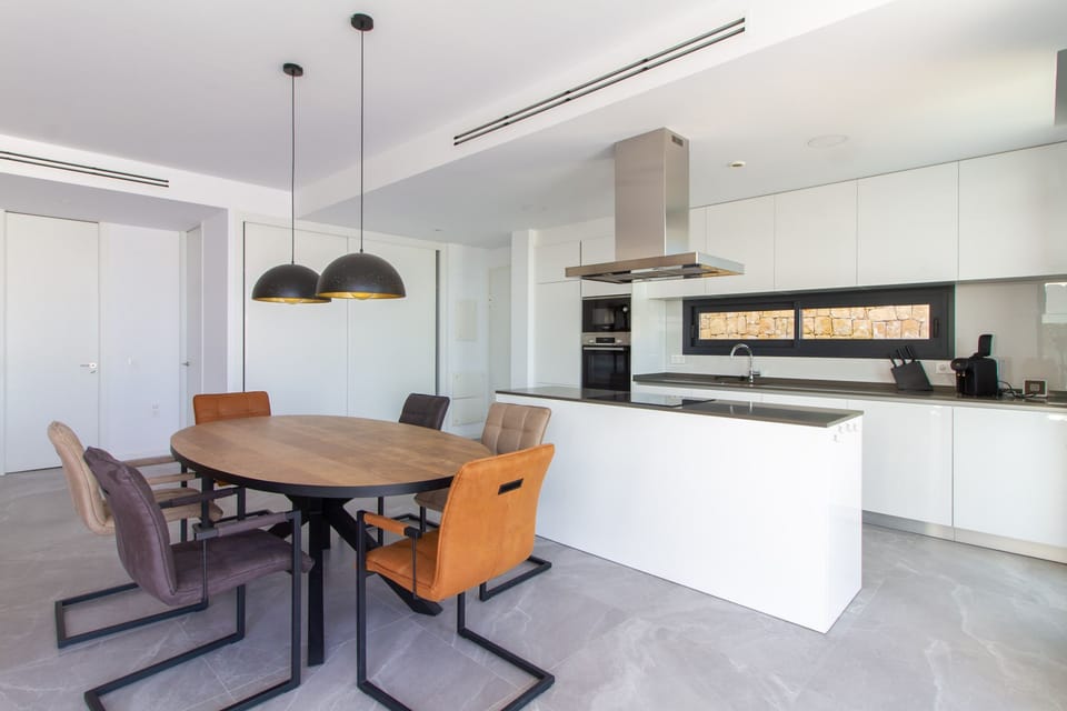 House | 7 bedrooms, Internet