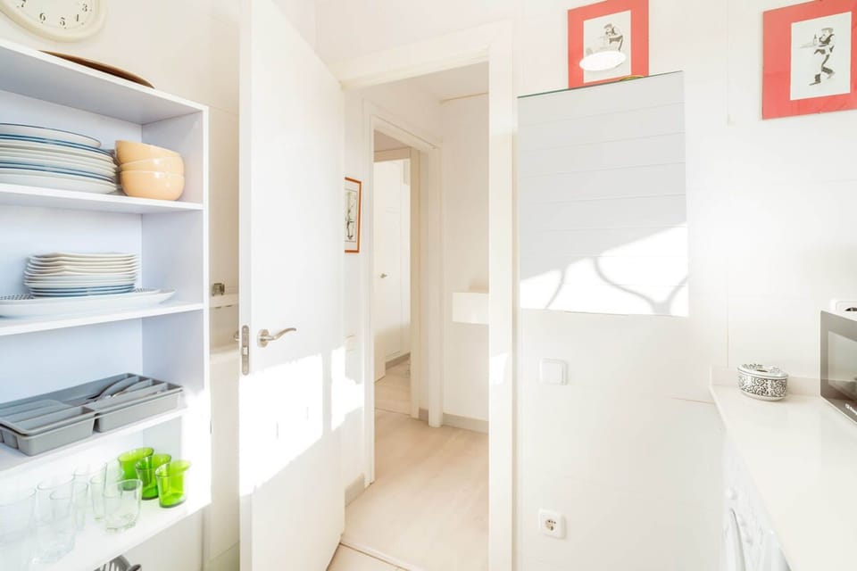 House | 2 bedrooms, iron/ironing board, high-speed internet
