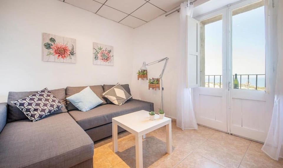 House | 2 bedrooms, iron/ironing board