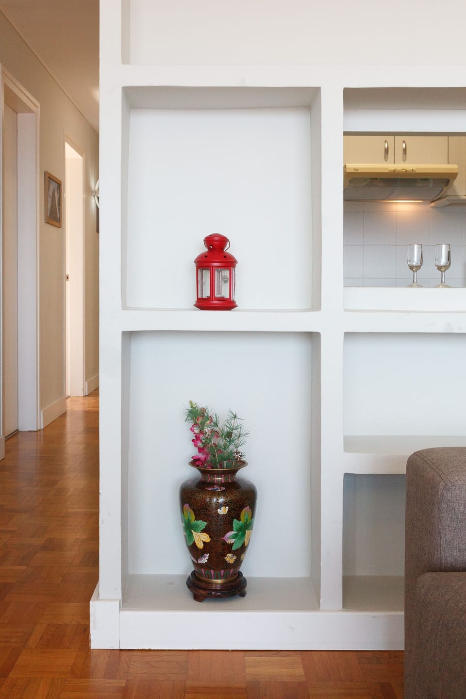 House | 2 bedrooms, desk
