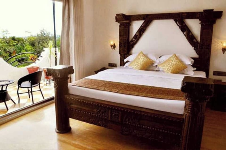 Luxury Villa, Pool View | 5 bedrooms, free WiFi
