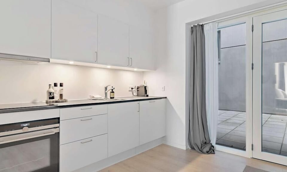 Fully equipped kitchen with all amenities you need to show off your cooking skills