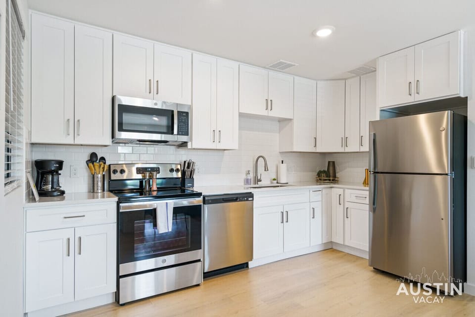 Fully equipped kitchen with all the essentials plus dishwasher