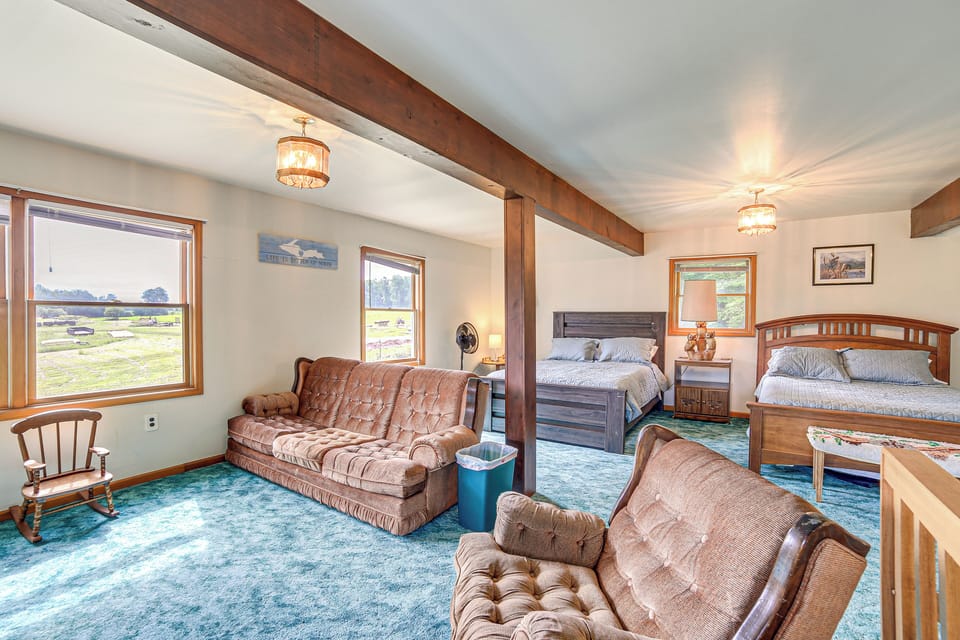 Germfask Home w/ Fire Pit, Grill & Yard Games! Cottage in Michigan