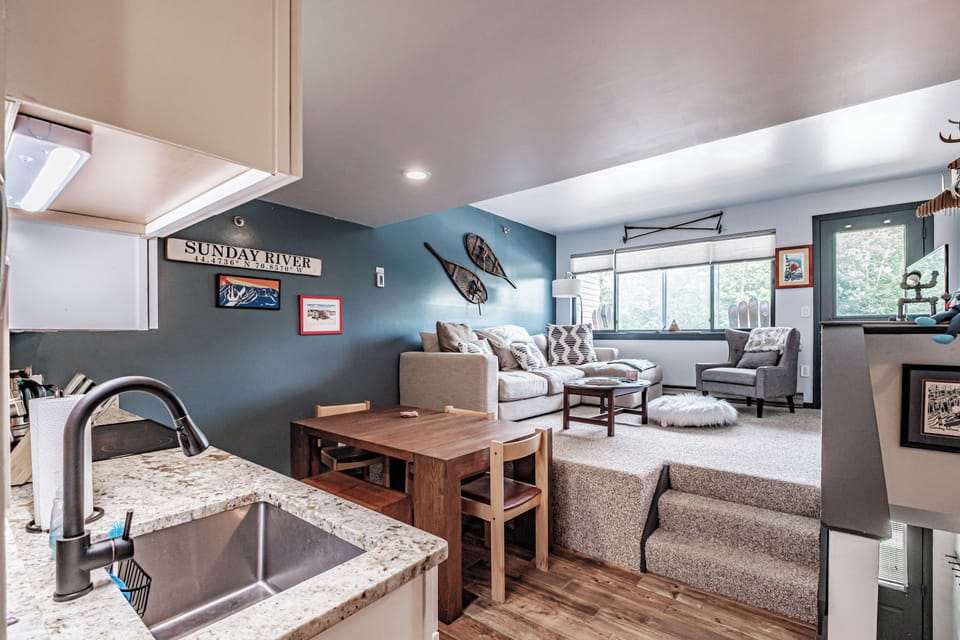 Kitchen/dining/ living room