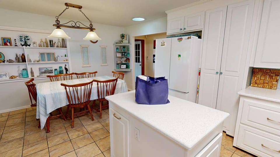 Marsh-Gayz-Kitchen
