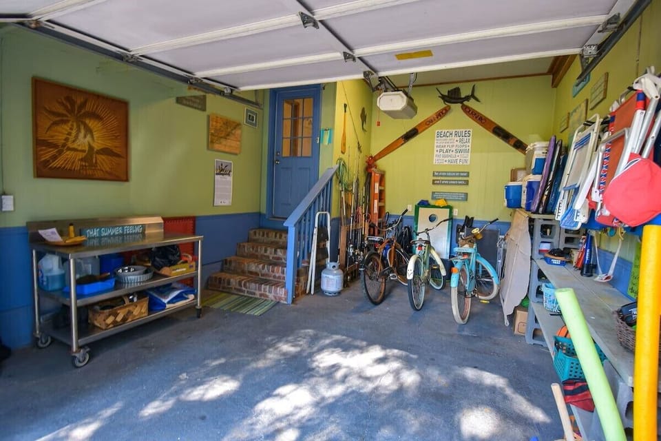 Marsh-Gayz-garage