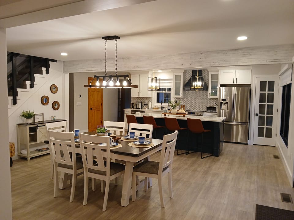 Dinning room table