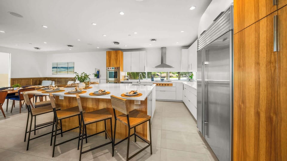 Kitchen - Full Stocked - Double Oven - Large Range - 2 Dishwashers - Oversized Island w/ Seating for 8