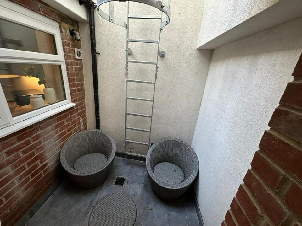 House | Property grounds