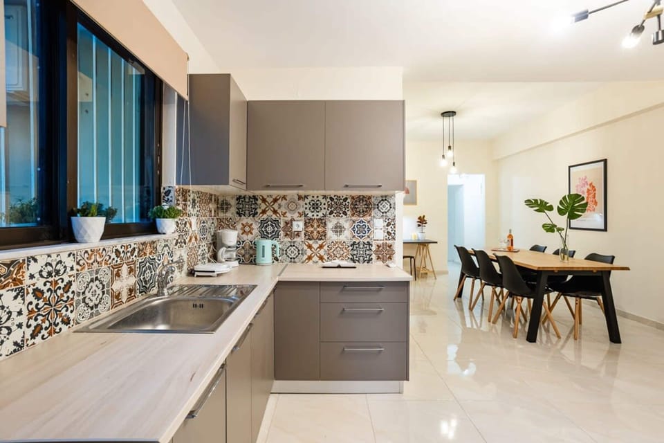 House | Private kitchen | Cookware/dishes/utensils