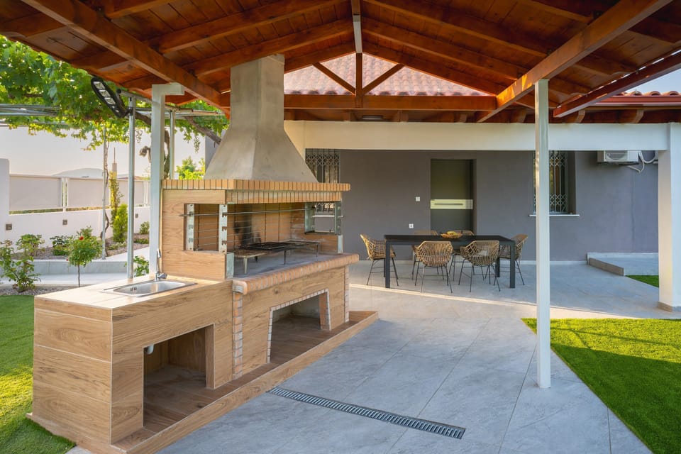 House, Smoking | 3 bedrooms, Internet