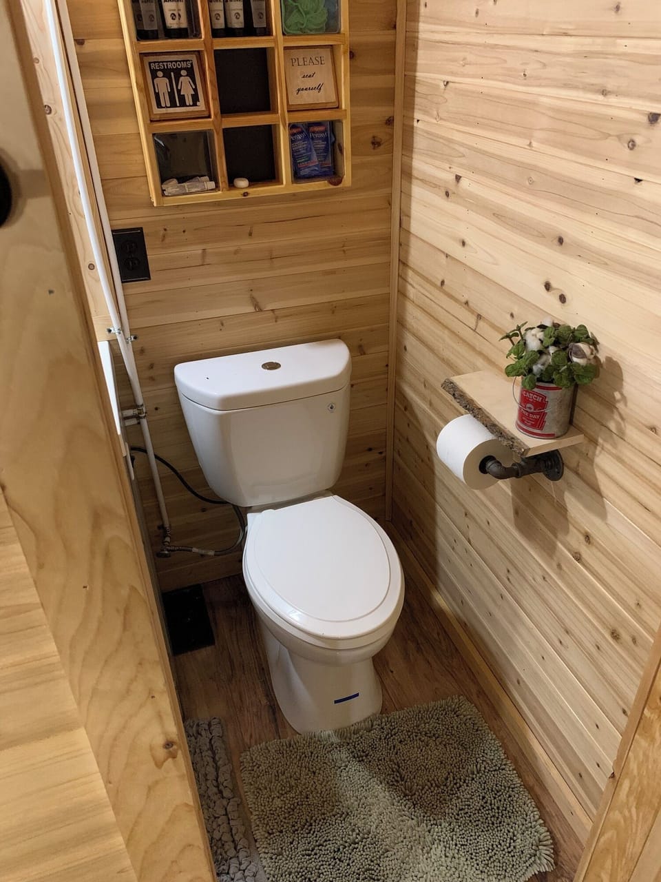 hideaway20toilet