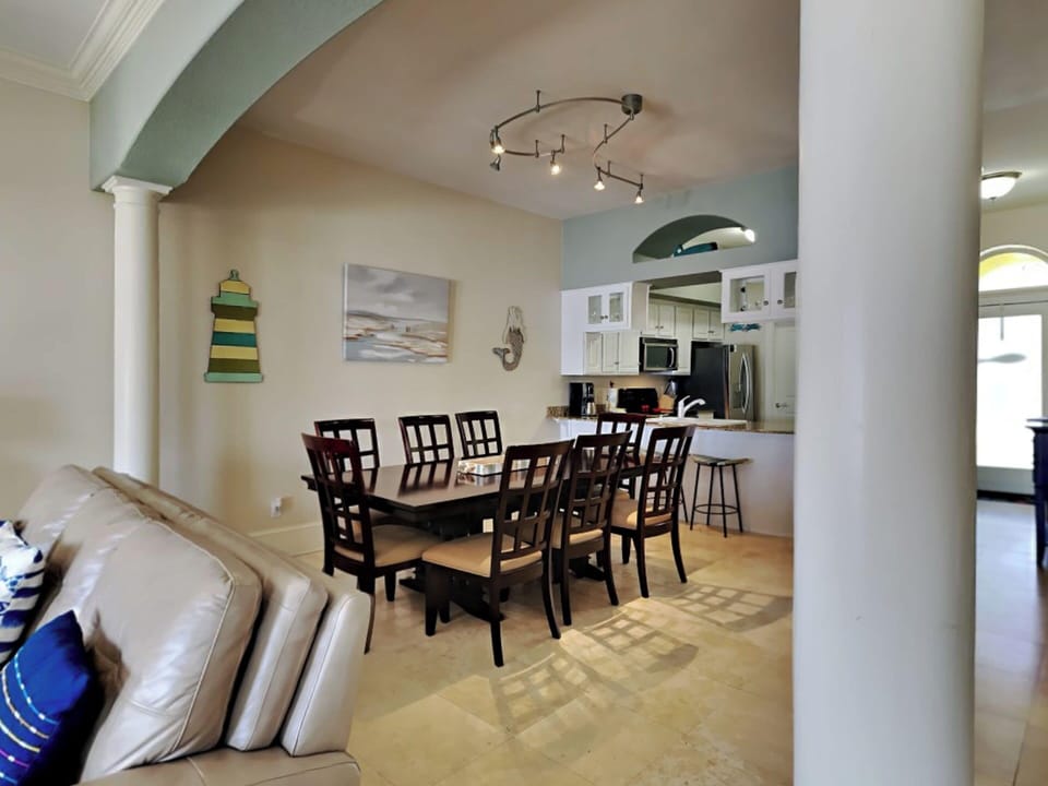 Studio (3 Bedrooms) | Property amenity