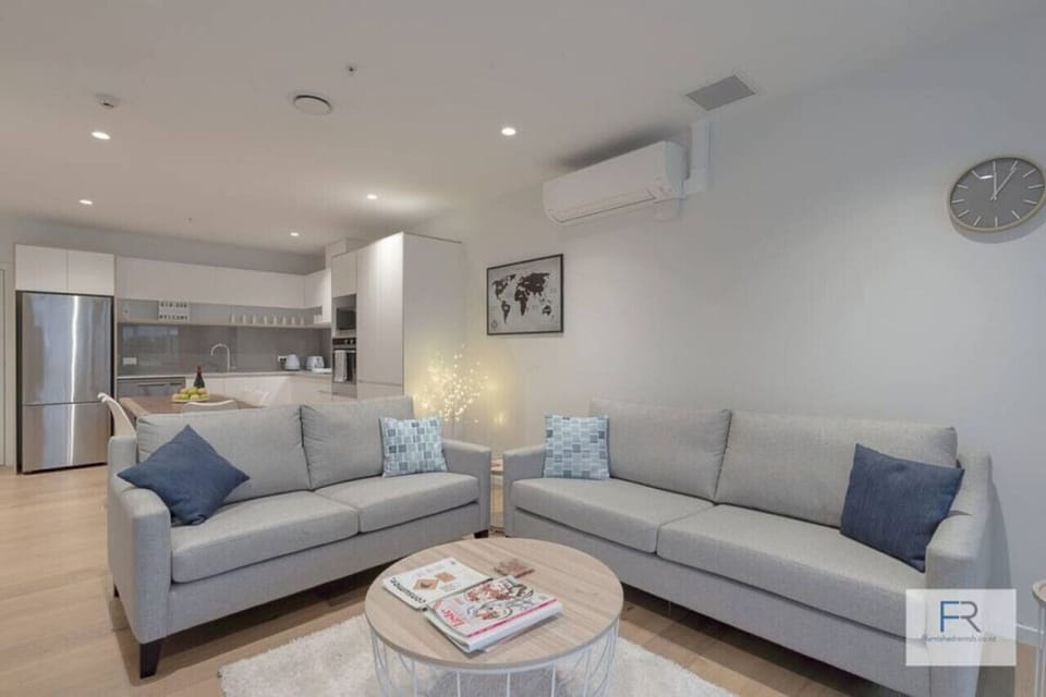 Open plan Lounge and Kitchen