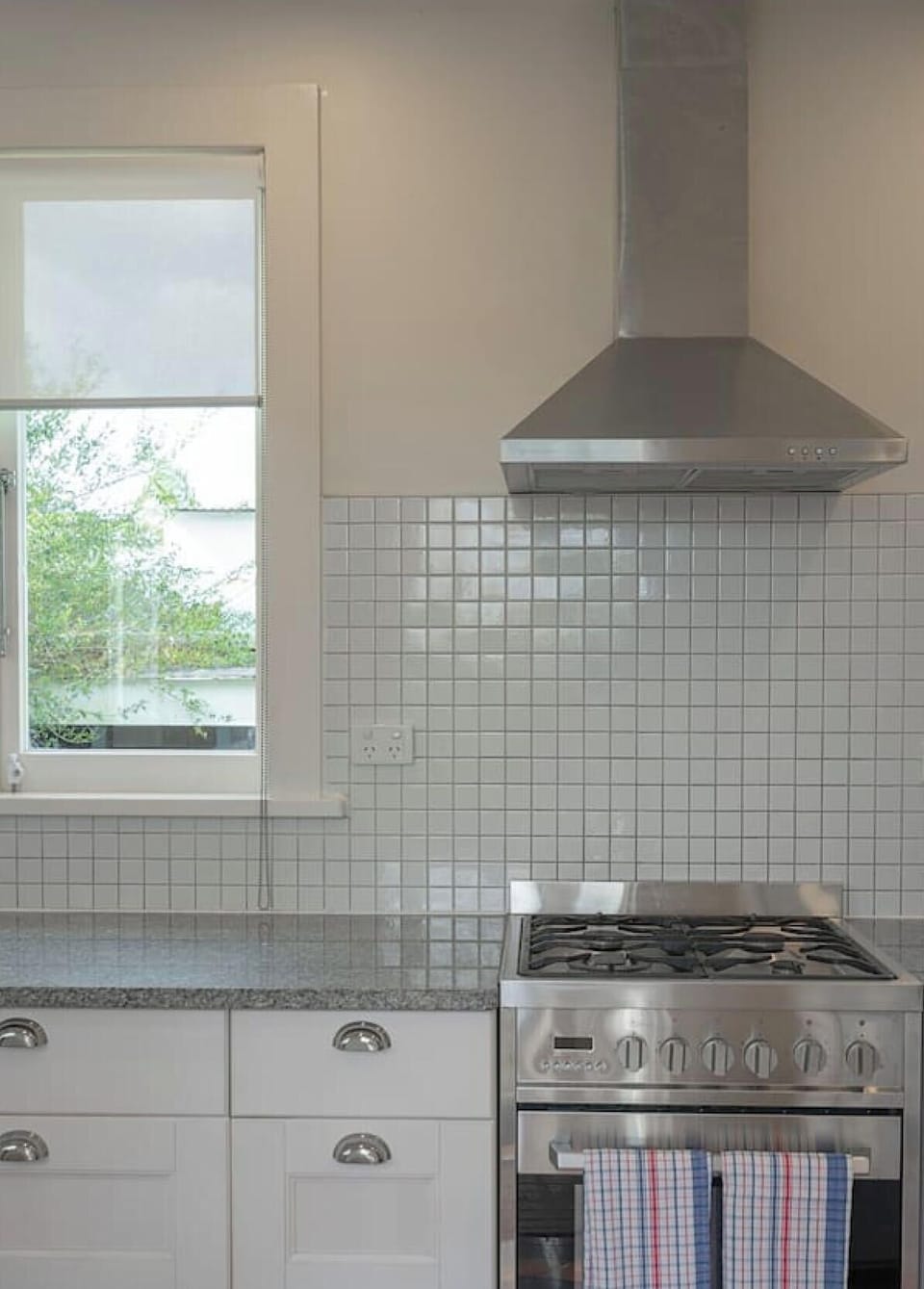 Full kitchen