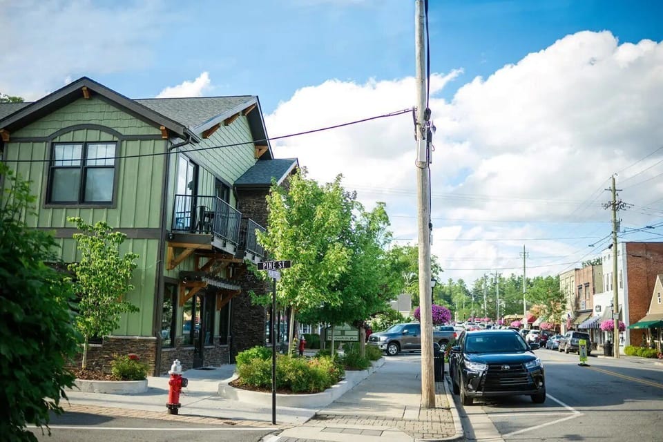 Enjoy Local Cafes, Restaurants, and Shopping
