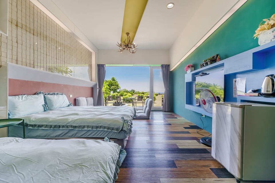 Quadruple room with balcony | Blackout drapes, free WiFi, bed sheets