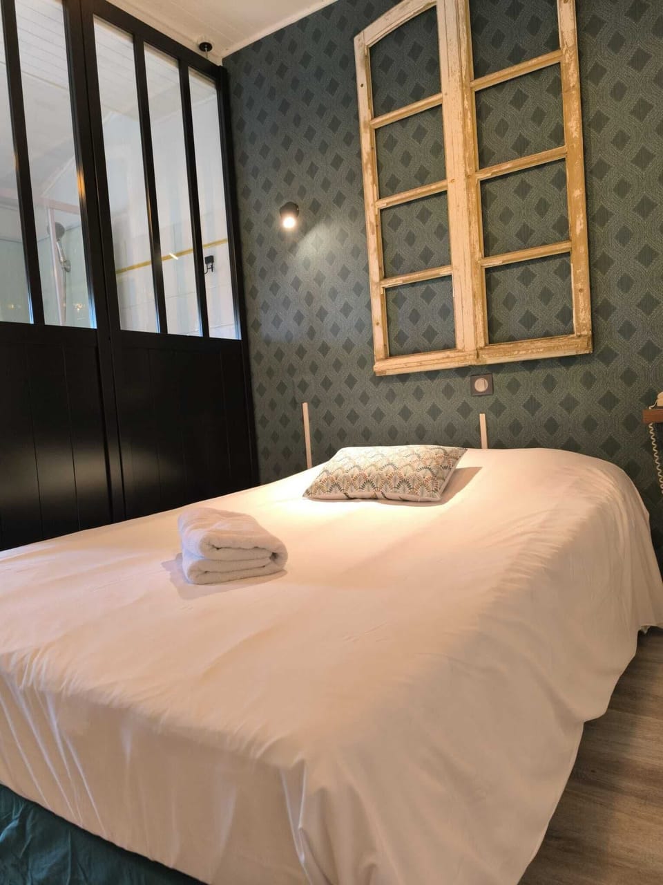 Single Room | Free WiFi
