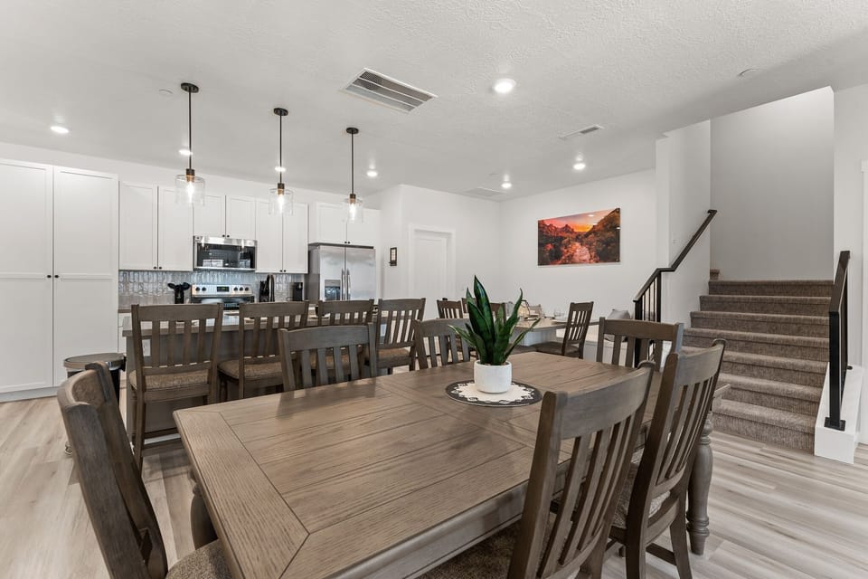 Townhome, 4 Bedrooms | Dining