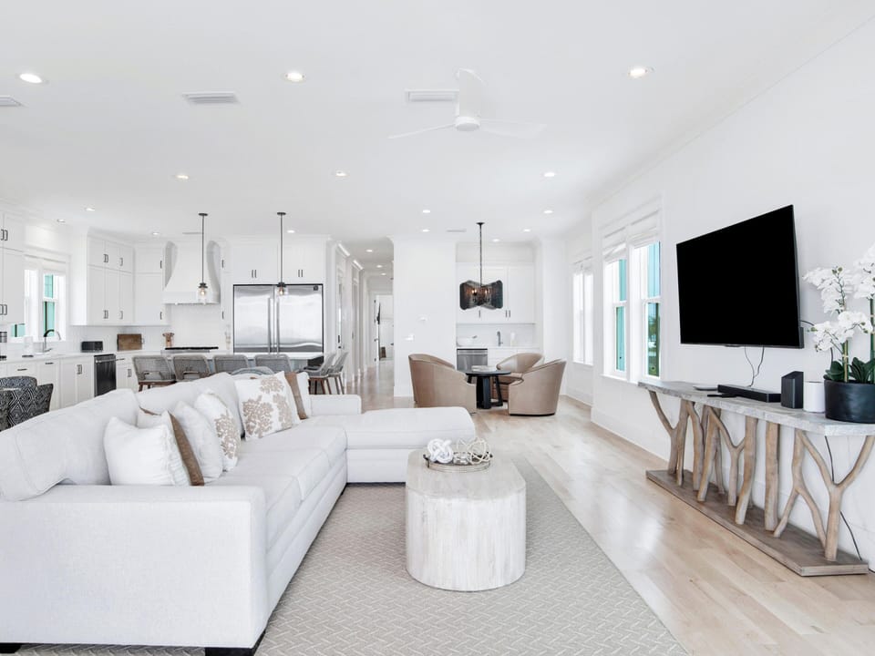 House, Multiple Beds, Pool Access, Ocean View (Luna Azul) | Living area | 42-inch flat-screen TV with digital channels