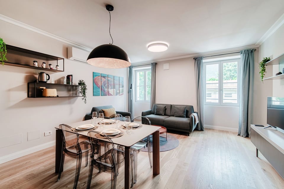Apartment | Dining room