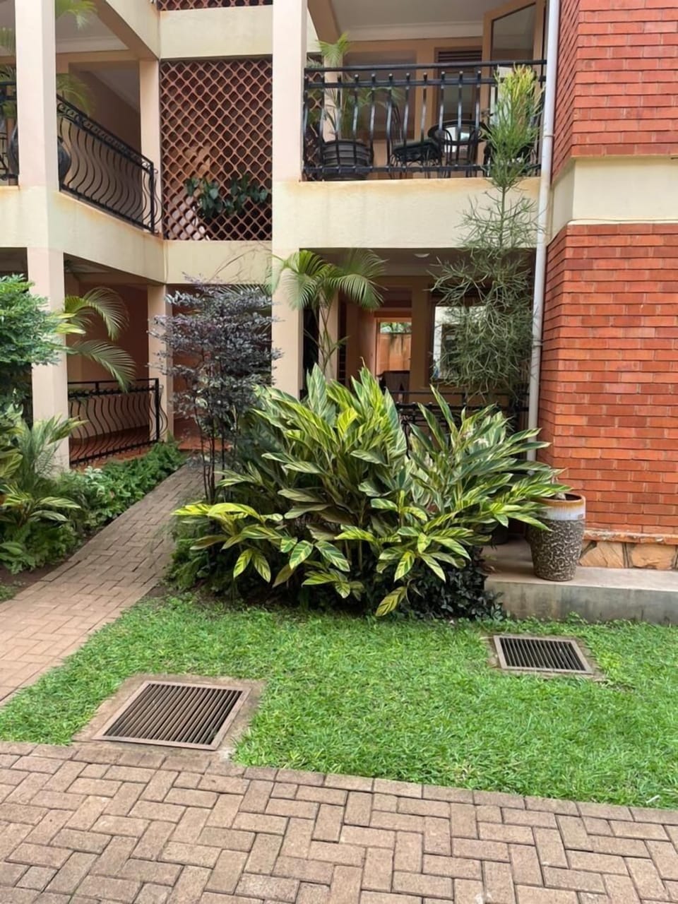 Castle Apartments Kampala Bed and Breakfast in Kampala