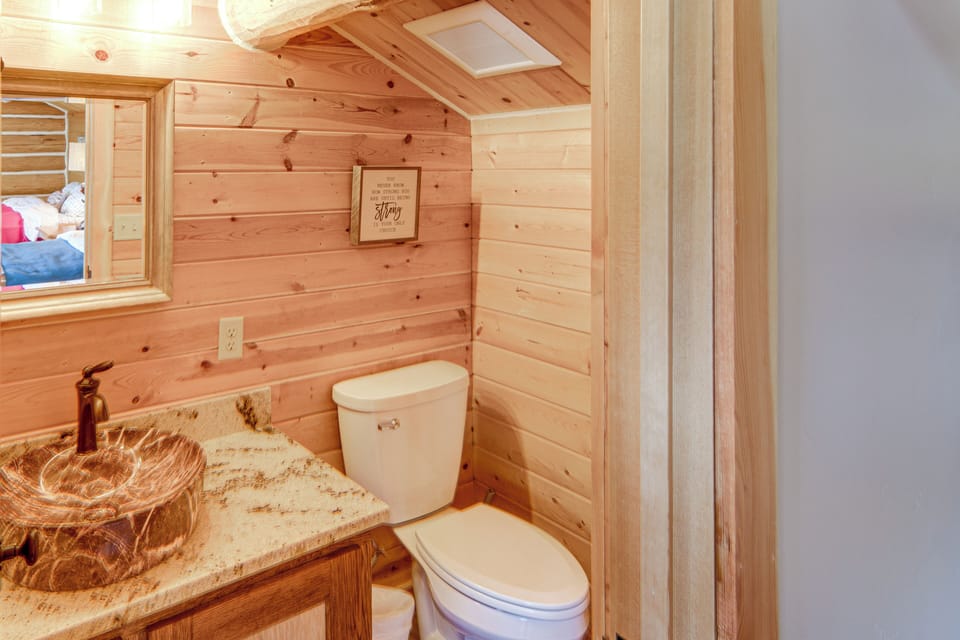 Full Bath | Upper Level