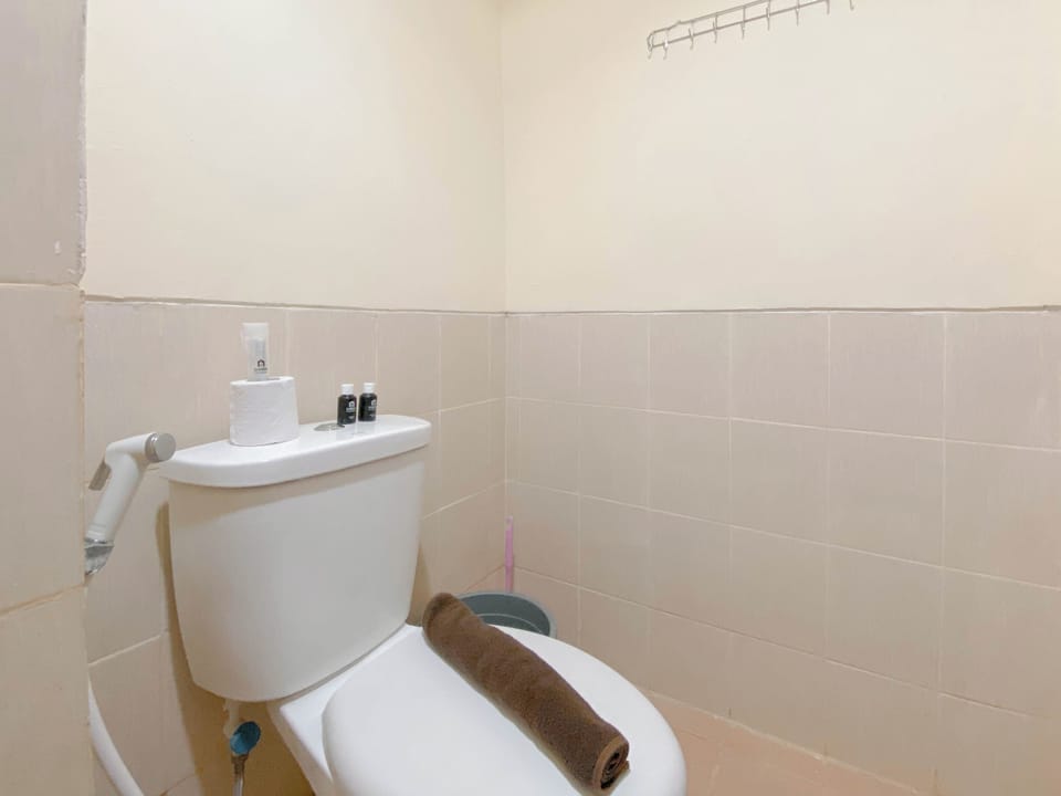 Homey 2Br Apartment Gateway Ahmad Yani Cicadas Apartment in Bandung