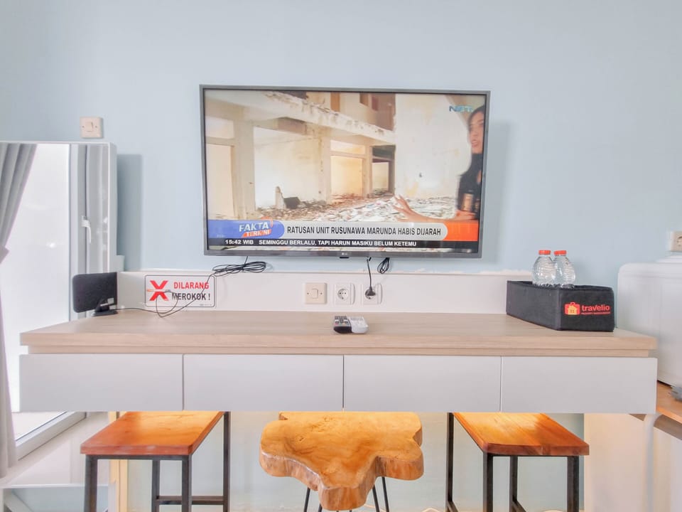 Deluxe Studio | Living area