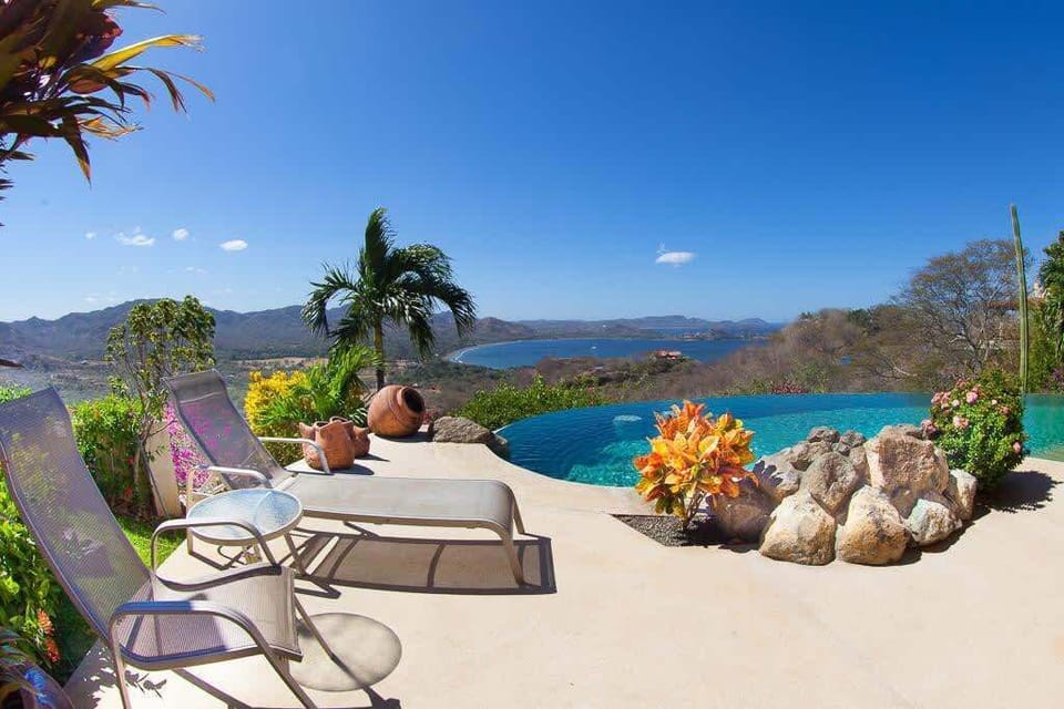 Perfect moments, all day long, in this dreamy outdoor space.