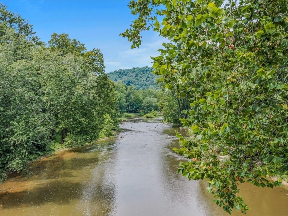 31-Berkeley Springs Cottage Rentals