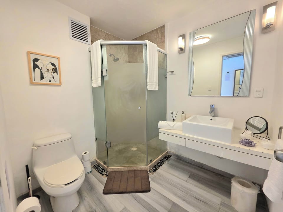 Oceanfront Condo at Unique Location Apartment in Cancun