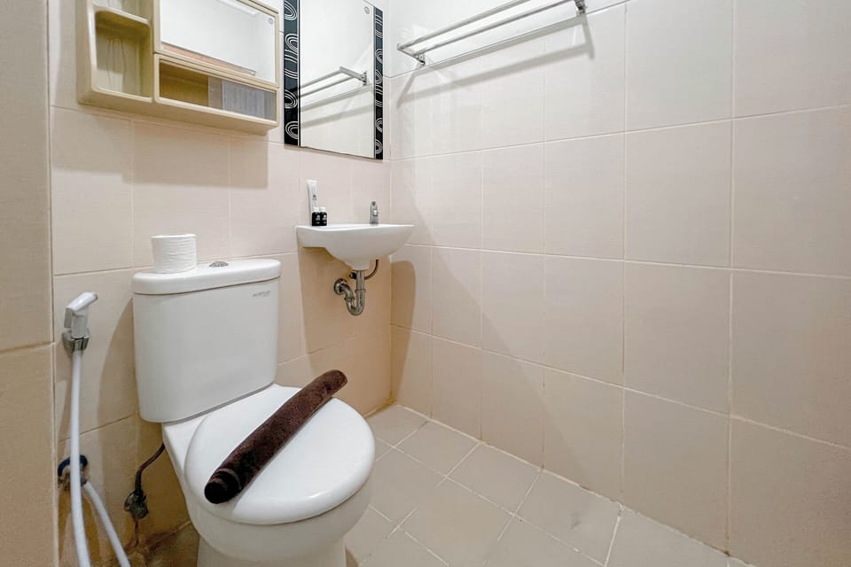 Best Price And Good Location 1Br At Bale Hinggil Apartment Apartment in Surabaya
