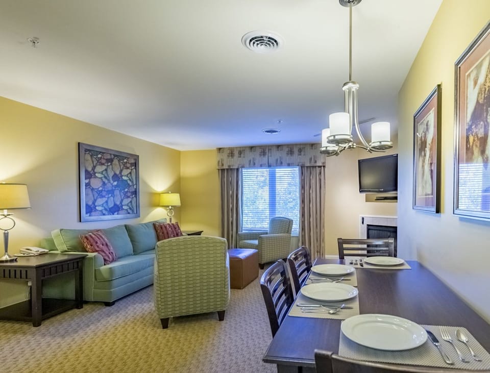 Living-dining area