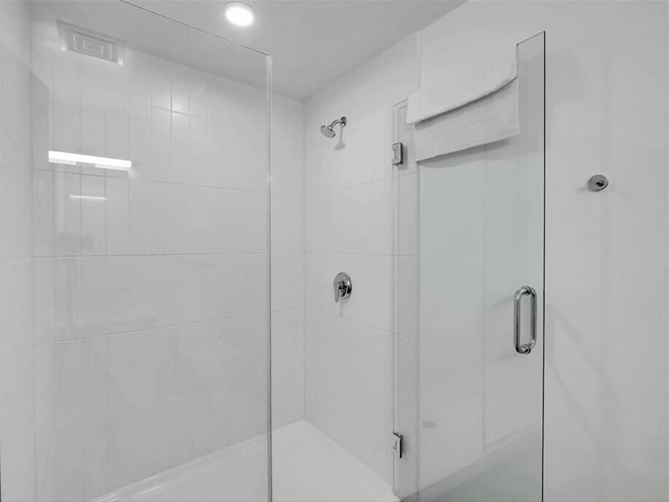 Downtown Phoenix Phoenix Studio Bathroom