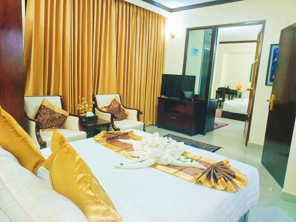 Desk, free WiFi, bed sheets