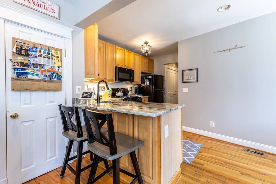 The breakfast bar on the first floor has seating for 2.