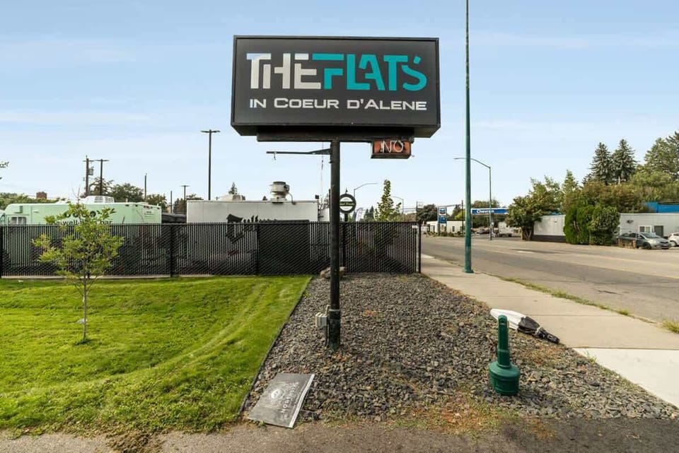 Welcome to The Flats—your Coeur d'Alene getaway!