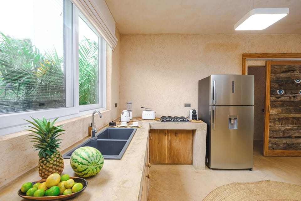 Executive Villa, Pool View | Private kitchen